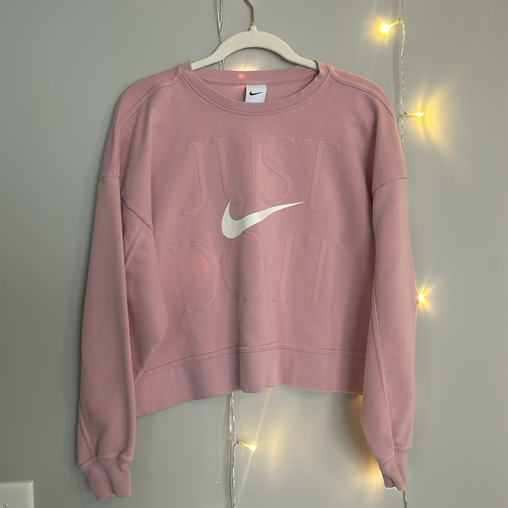 Nike Pink Crewneck 🩷🌸🎀